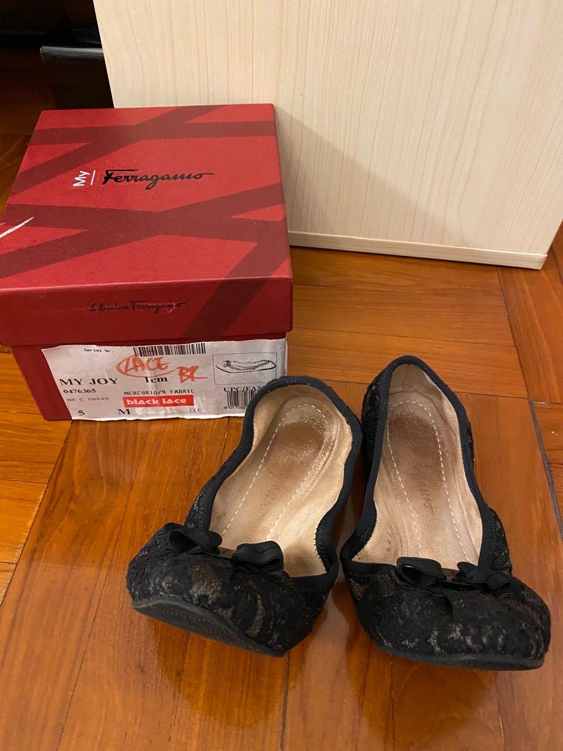 Ferragamo Black Lace Elastic Ballerina 