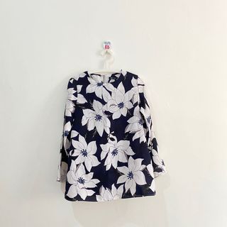 (Category: ) located in . Submitted by lovetwopreloved (Listing ID 1038297492, Image 1). Description: .
