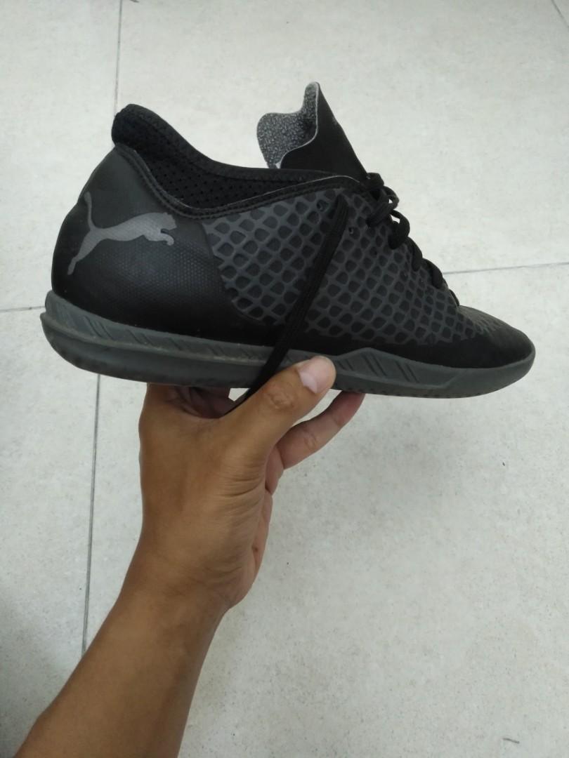 Kasut futsal puma clearance