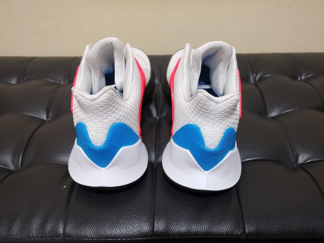 Kyrie 2 Low Blue Hero Men s Fashion Footwear Sneakers on Carousell
