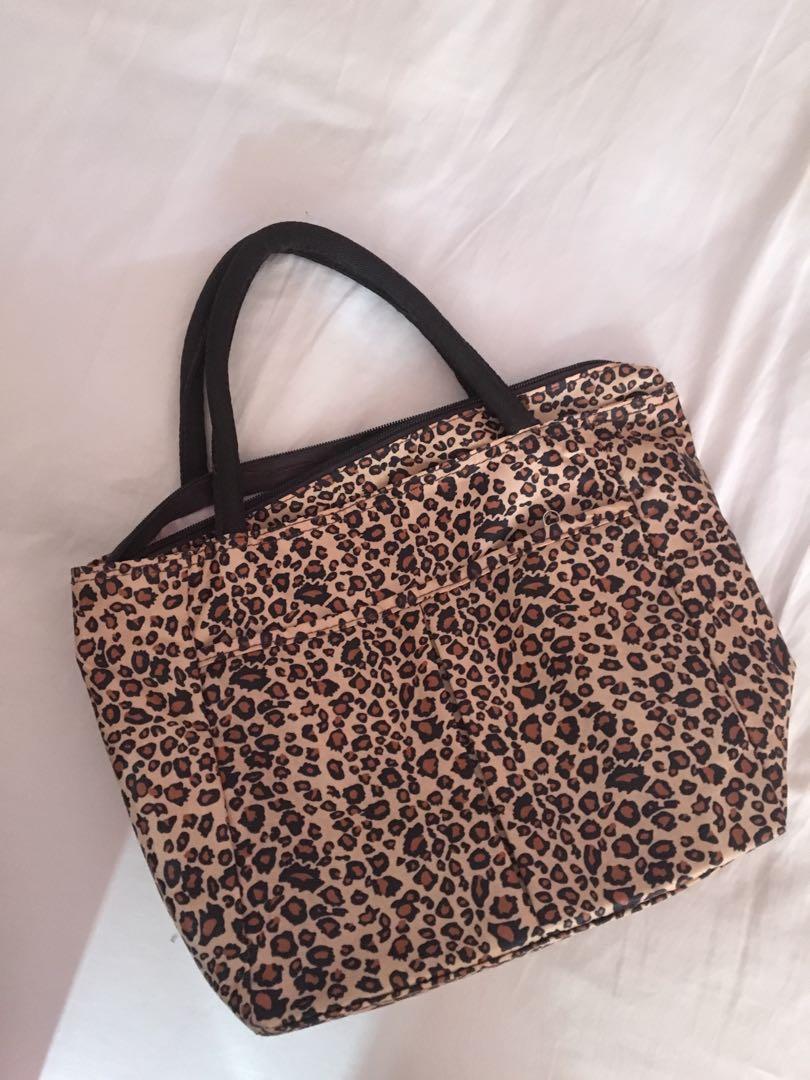 very leopard print bag