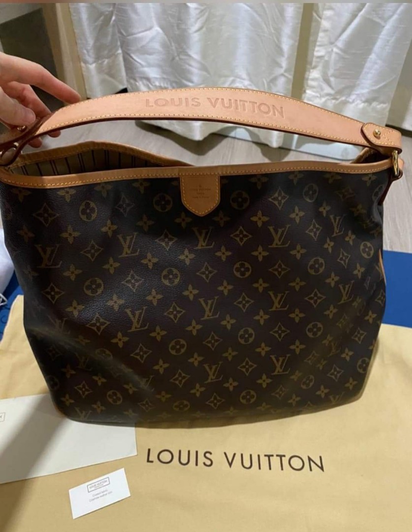 Louis Vuitton Delightful MM Review. Dimensions. What fits in. How