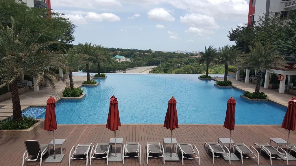 Main Place Residence USJ21 3R2B1C Fully Furnished near Main Place Mall ...