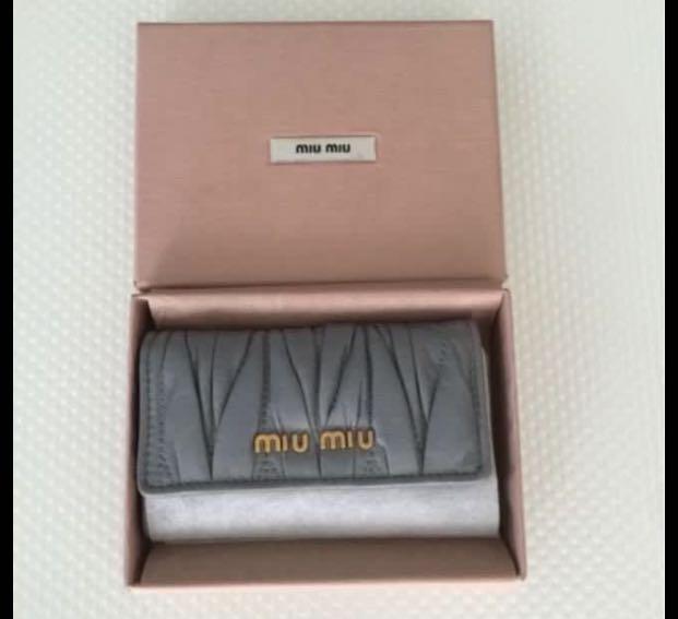 Miu miu hotsell key pouch
