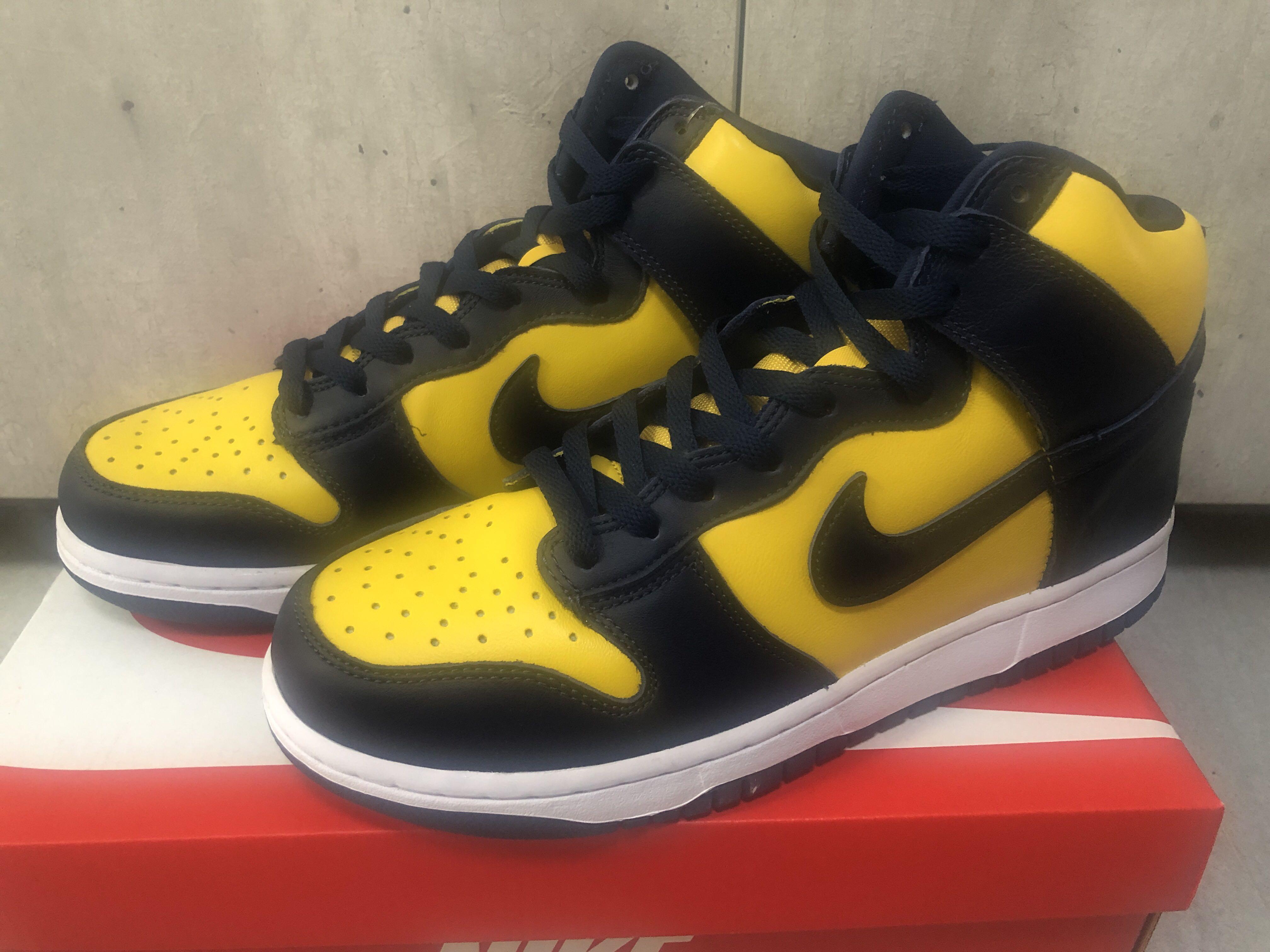 nike dunk high michigan