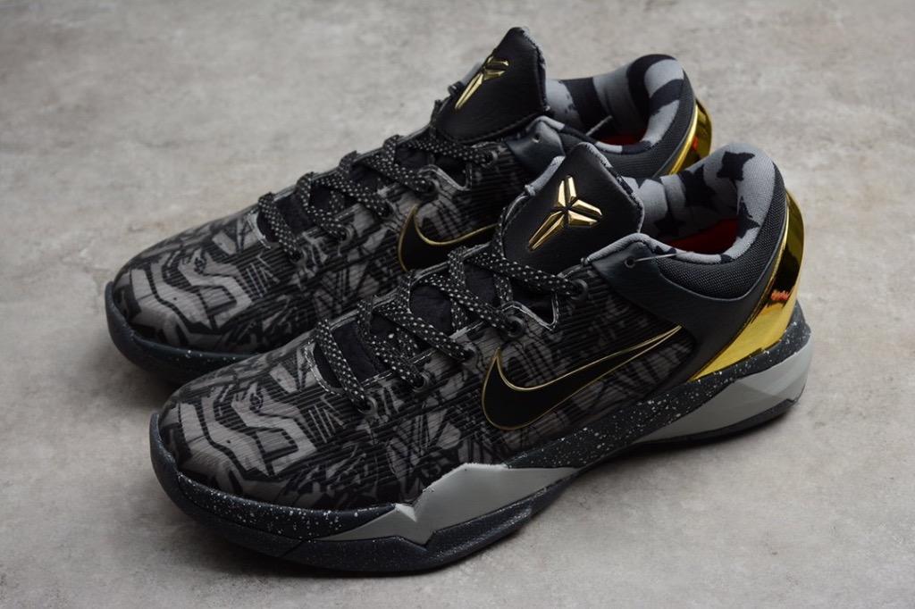 Nike kobe store 7 mens gold