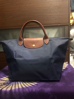 （分類：）位於 。 由 bmelle 提交（商品編號 1038394574，圖片 1）。簡介： 。