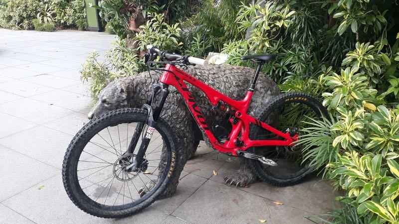 used pivot mountain bikes