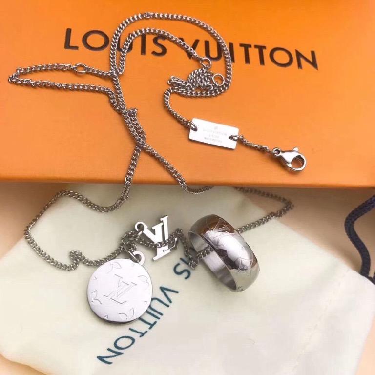 Louis Vuitton Monogram Charms Necklace Palladium Metal. Size M