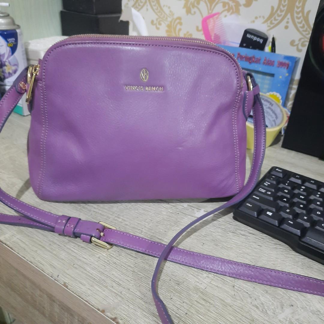 Vincis bench sling online bag price