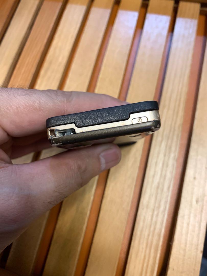 Sony ericsson w910i (Category: Android Others) located in Quezon City. Submitted by king.faisal (Listing ID 1038297604, Image 3). Description: Sony ericsson w910i For parts or collection Old housing (hindi na makinis) Bawal sa maarte- Unit and new replacement battery only Issue :missing play button sa taas see pictures North edsa 09260098414.