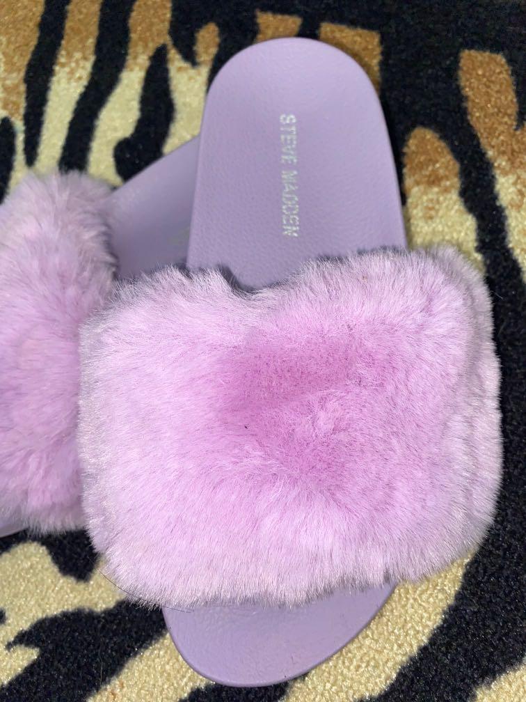 Steve madden fuzzy on sale slippers