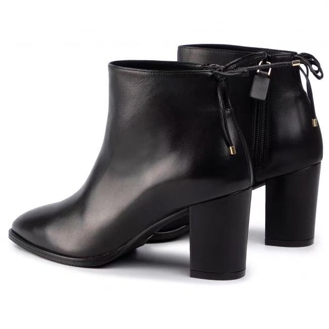 Stuart weitzman gardiner boots clearance