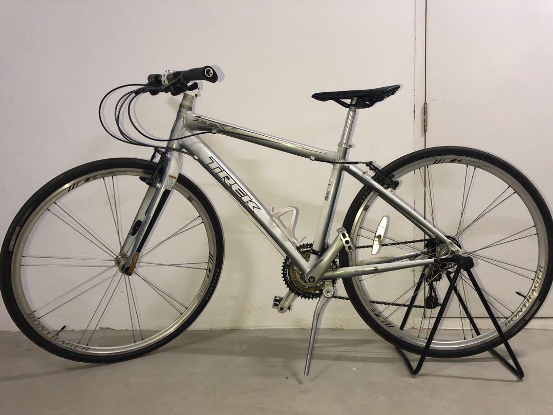 trek hybrid frame size