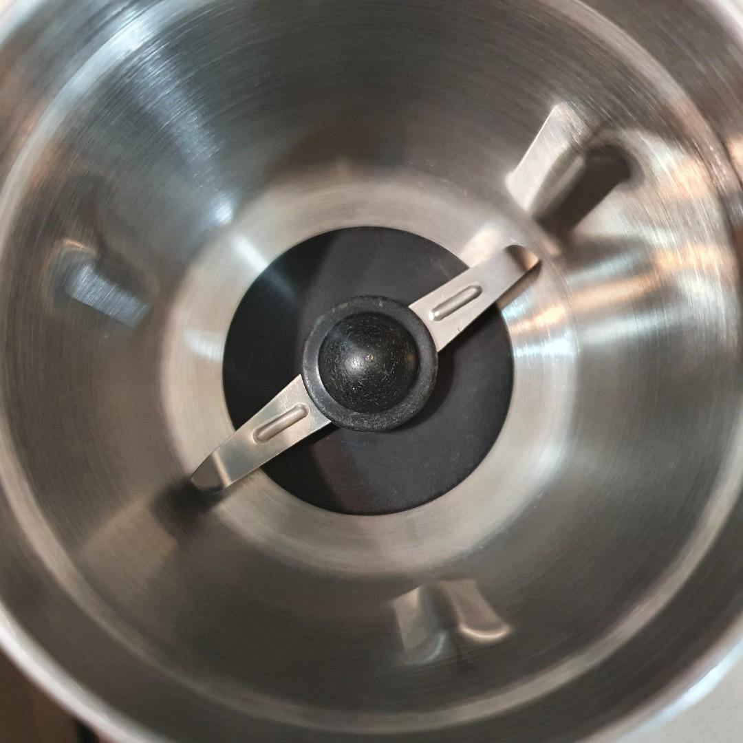 Waring WSG30 Commercial HeavyDuty Electric Spice Grinder, TV & Home