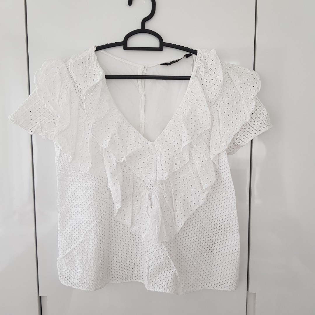 white ruffle top zara