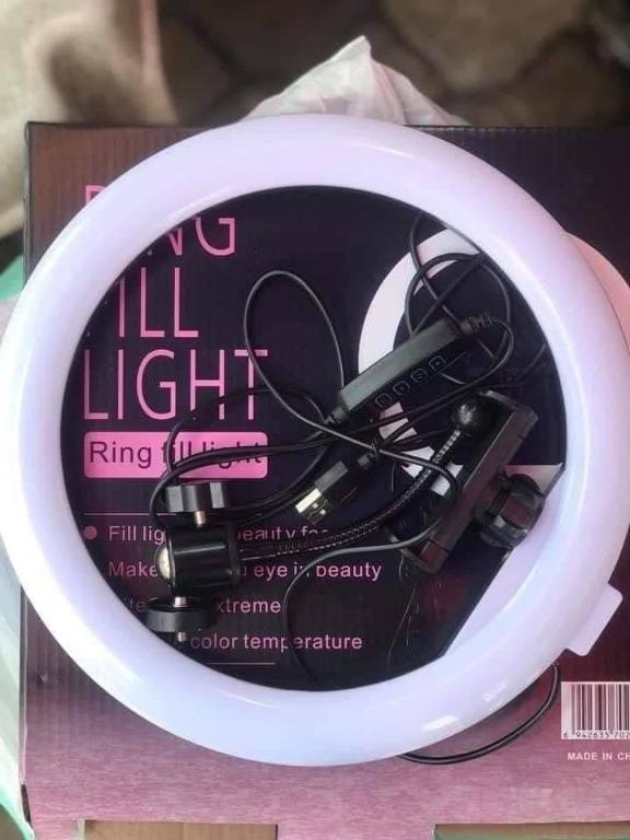 26cm BULB TYPE RINGLIGHT WITH CP HOLDER & STAND (Category: Mounts & Holders) located in Manila. Submitted by affordshopz (Listing ID 1032876278, Image 3). Description: 26cm BULB TYPE RINGLIGHT WITH CP HOLDER & STAND.