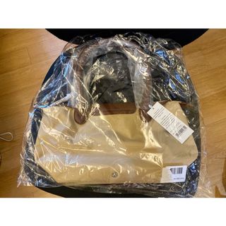 由 ak403 (刊登 ID 1032862482，圖片 1) 提交，位於 的 (類別：)，說明：。