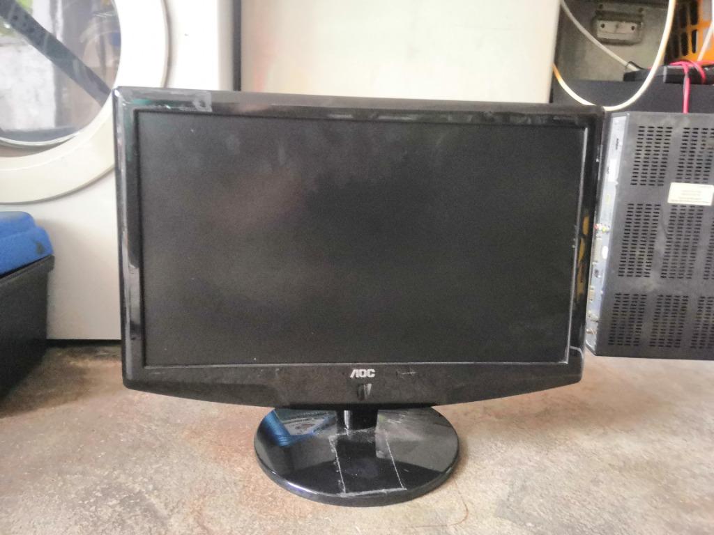Aoc 18inch Lcd Monitor Electronics Computer Parts Accessories On Carousell
