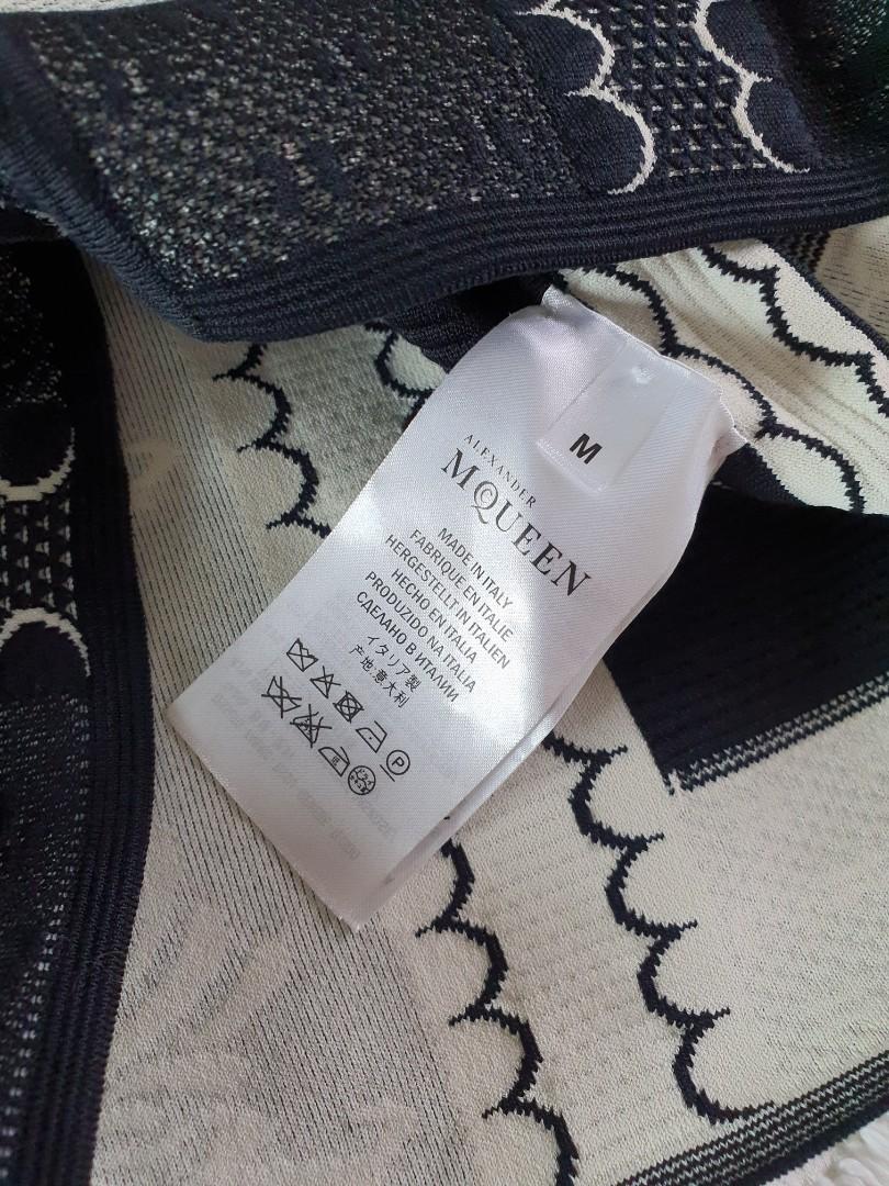 Authentic Alexander McQueen Dress (Category: Luxury Apparel) located in Taguig. Submitted by janabanana101 (Listing ID 1032891490, Image 2). Description: Never been used. Bought for over 100k in store. Size: M RFS: Decluttering Selling now for 40K from 50k (Negotiable).