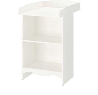 br baby changing unit