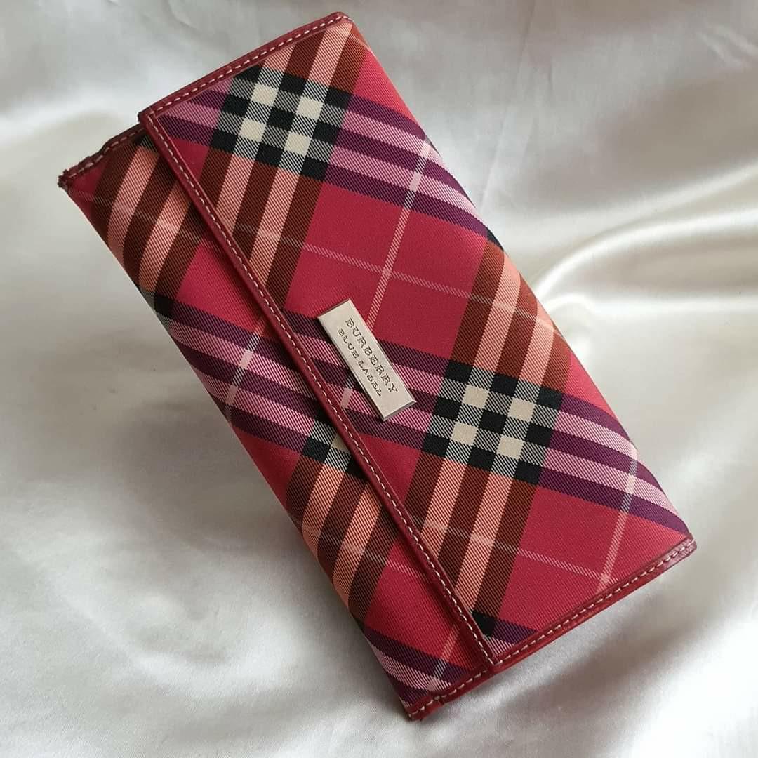 Burberry Long Wallet (Authentic), Luxury, Bags & Wallets on Carousell