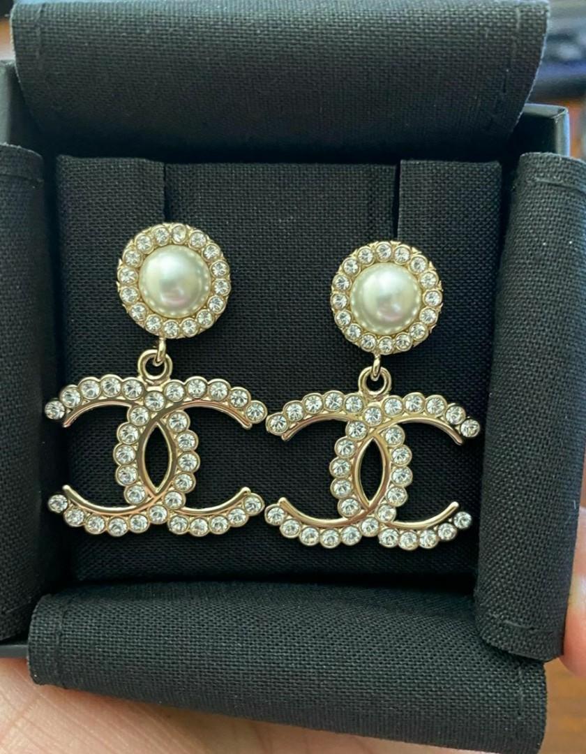 Chanel 20b new arrivals earrings