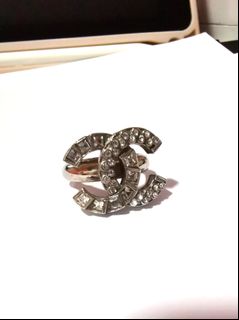 (Category: ) located in . Submitted by lyluxuries (Listing ID 1032888098, Image 1). Description: .