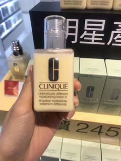 （分類：）位於 。 由 huangvicky96 提交（商品編號 1032811737，圖片 1）。簡介： 。
