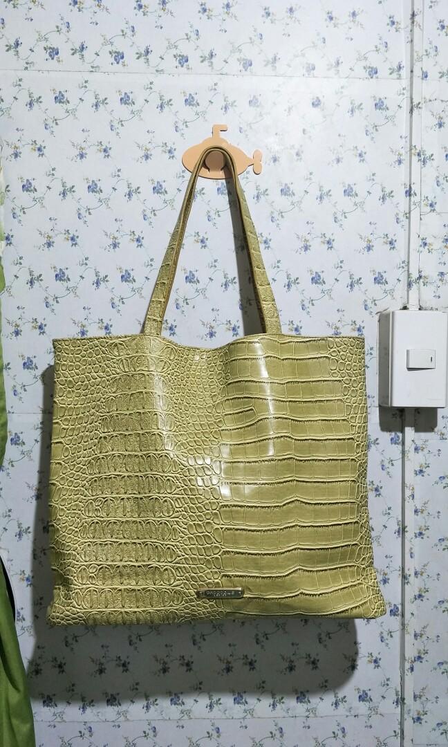 Crocodile ladies bag price top