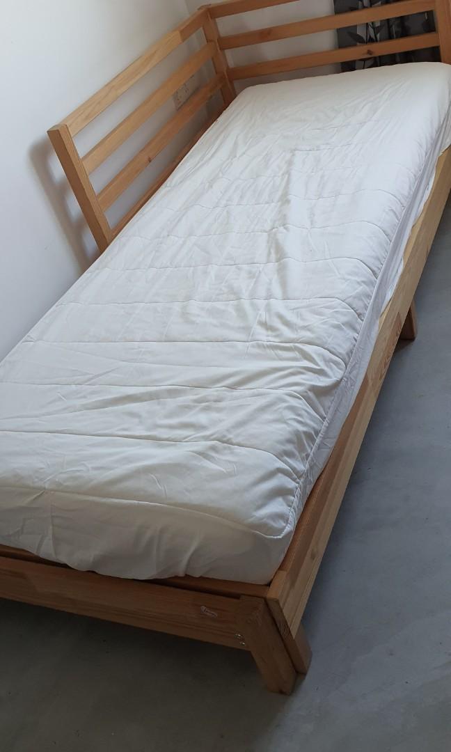 Space Saving Daybed And Mattress, Space Saving Queen Bed Frame