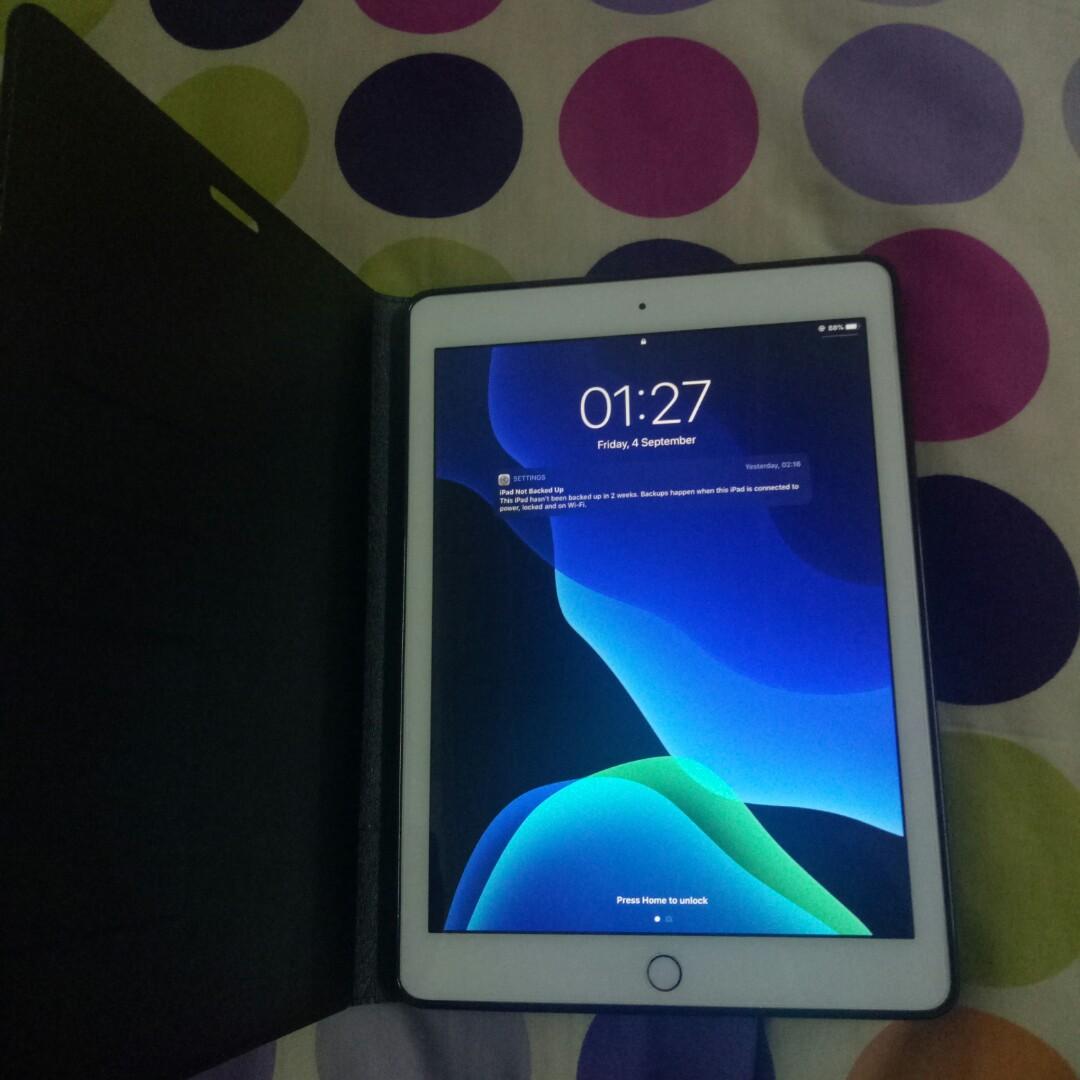 Ipad 6th Generation Mobile Phones Tablets Tablets On Carousell