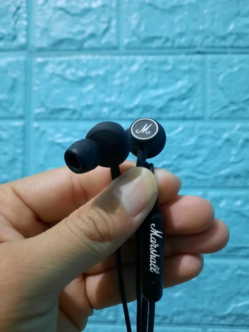 Marshall headphones model mode hitam original, Telepon Seluler \u0026 Tablet,  Aksesoris Tablet \u0026 Handphone, Aksesoris Ponsel di Carousell