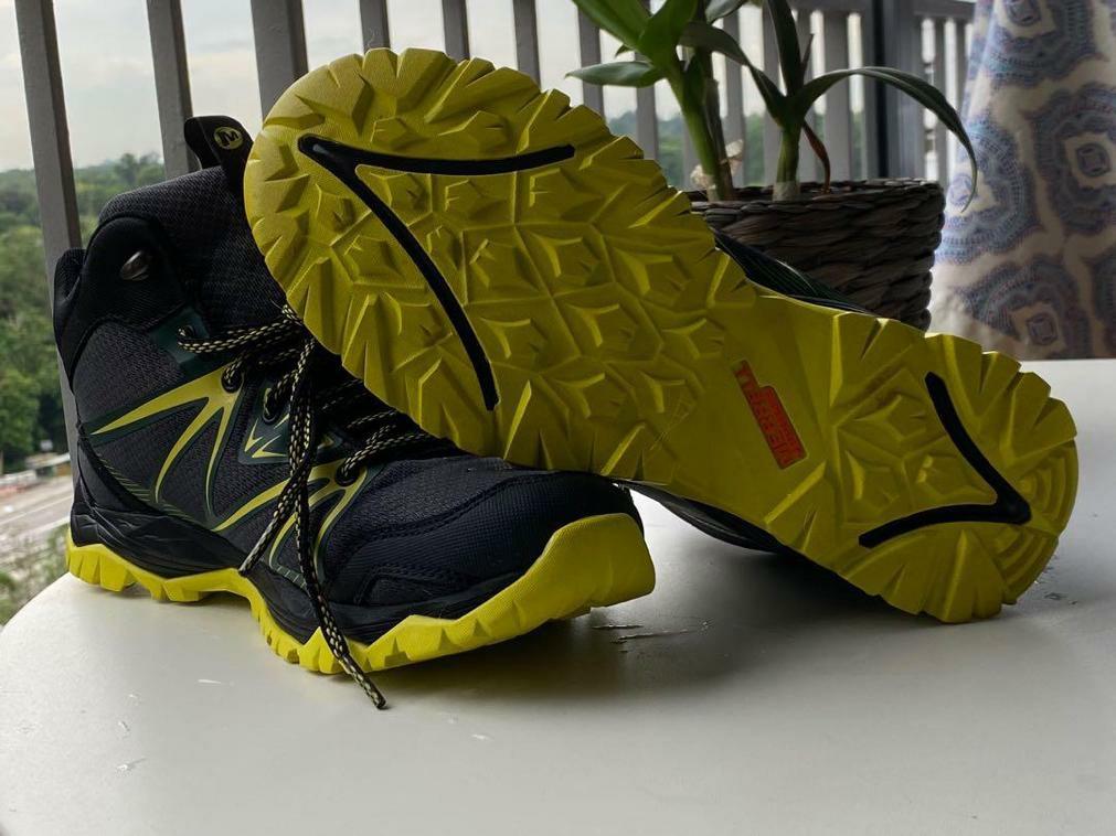 Merrell capra rise mid waterproof hiking Fesyen Pria Sepatu