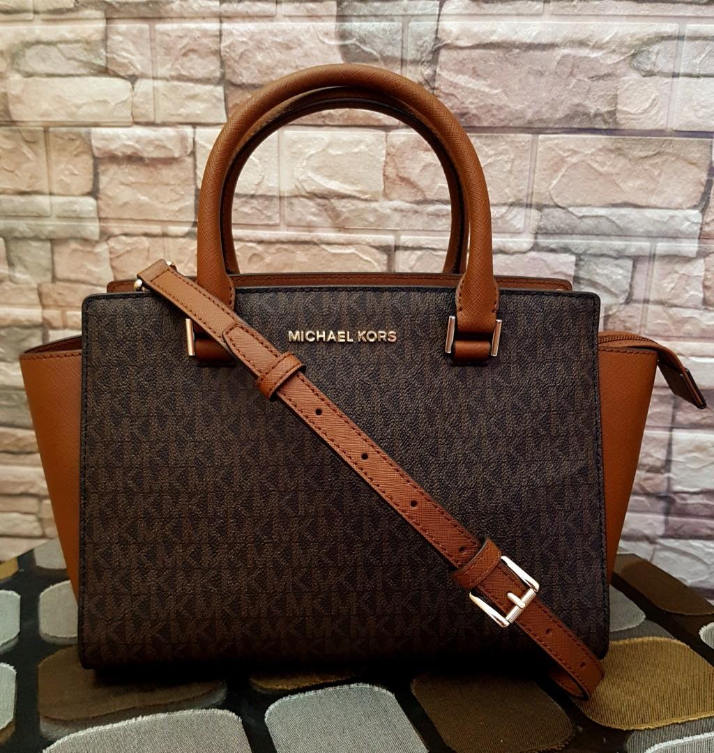Michael Kors Selma Medium(with strap), Luxury, Bags & Wallets on Carousell