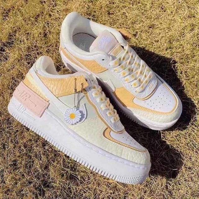 Nike air force 1 yellow flower sale