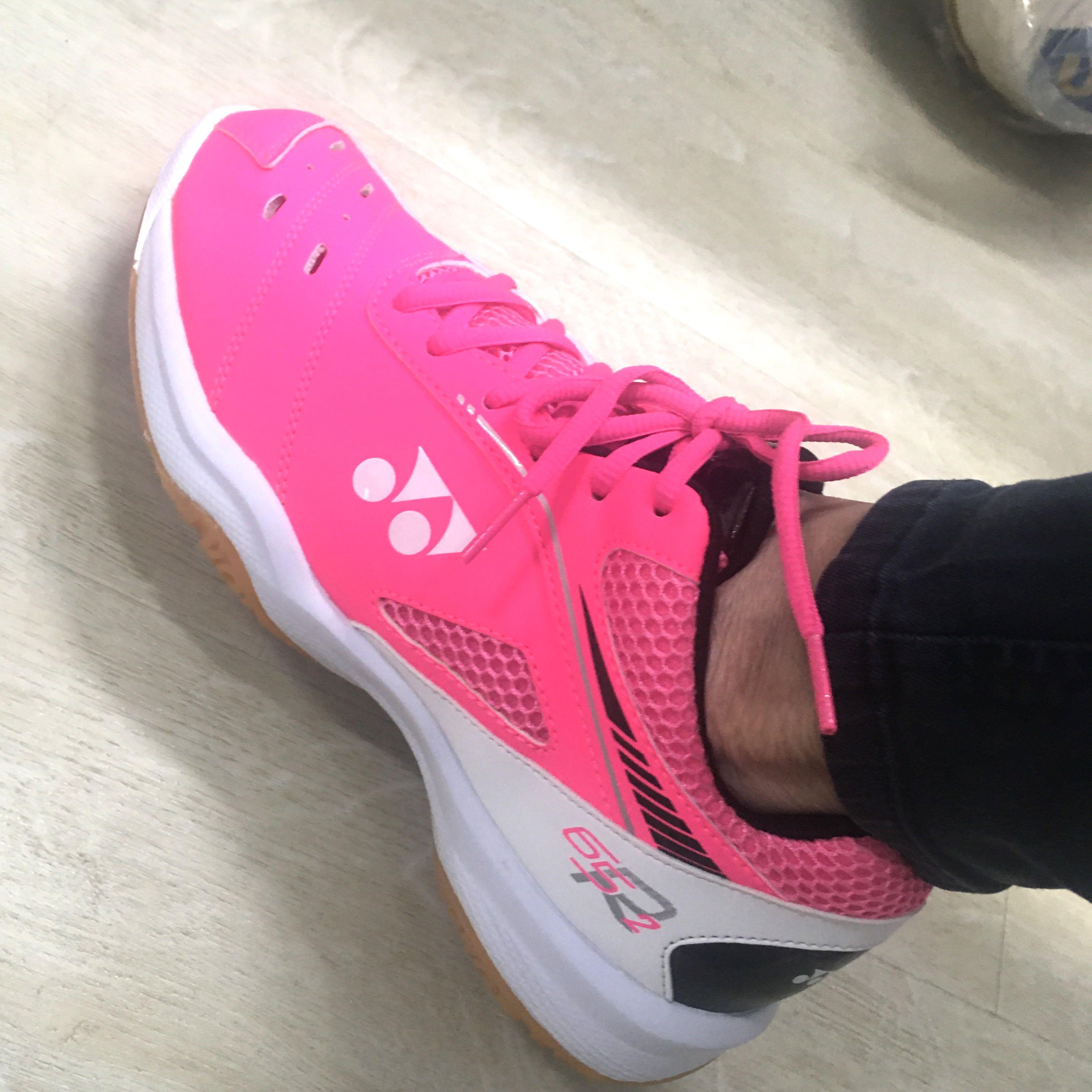 Yonex badminton shoes pink cheap
