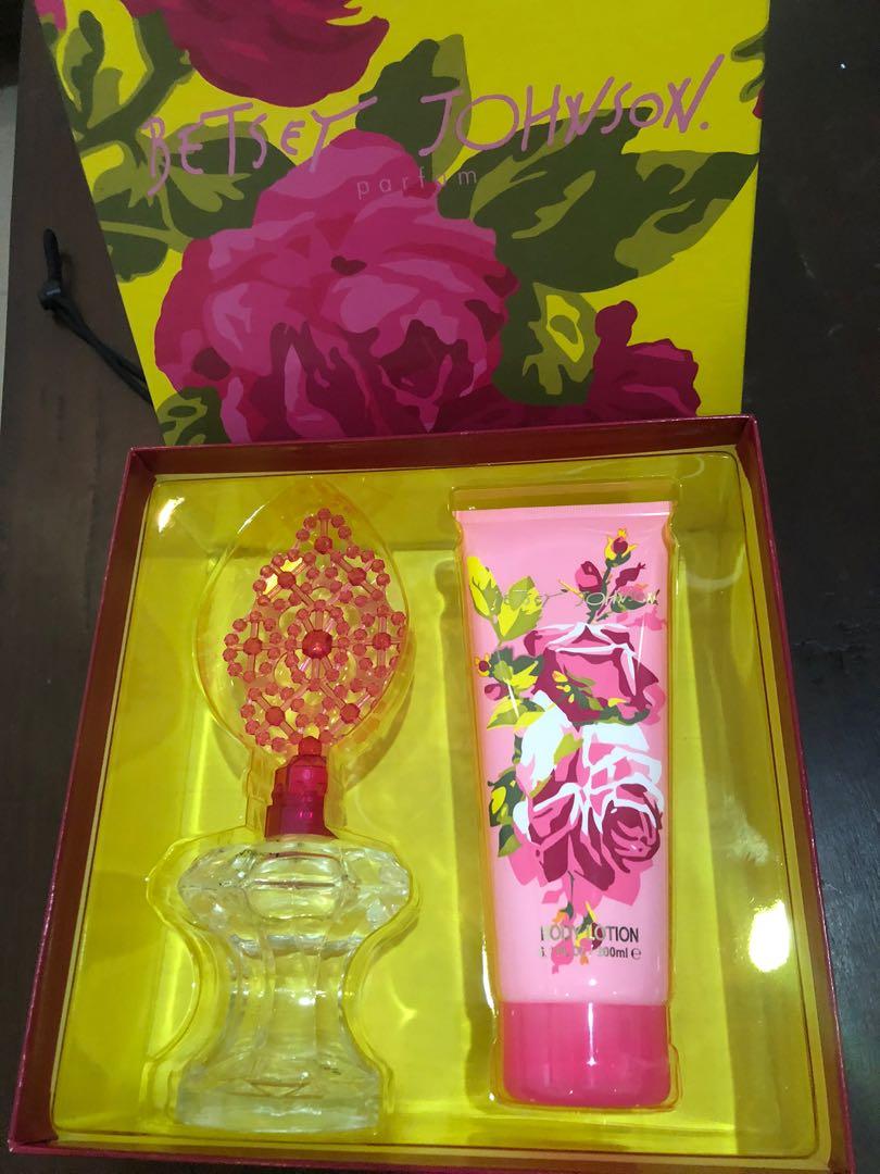 betsey johnson perfume