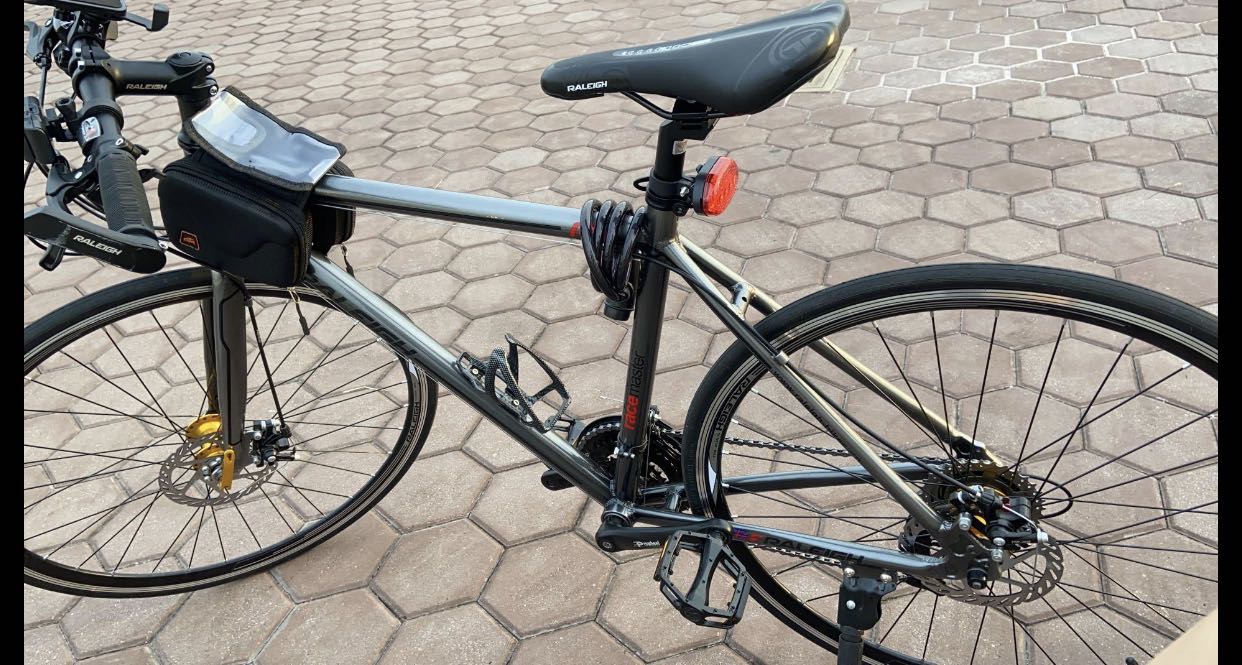 raleigh hybrid bicycle
