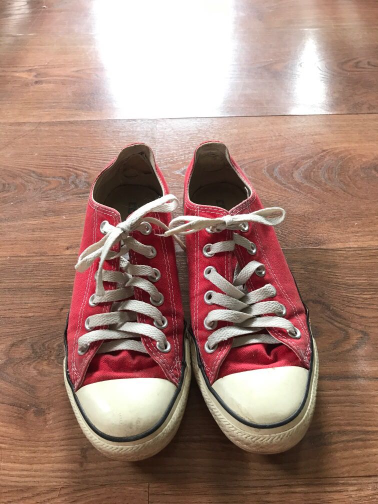 red chucks low
