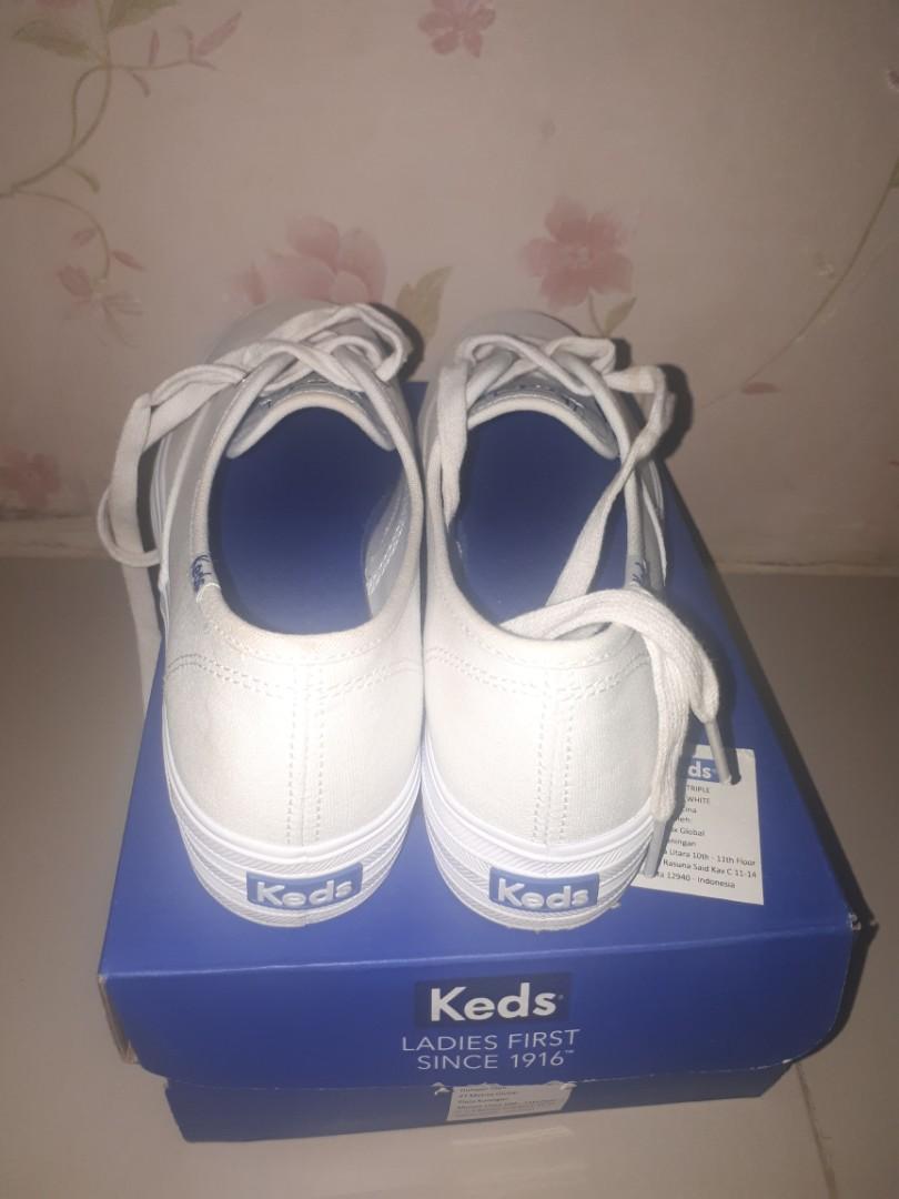 hiking shoes on sale near me