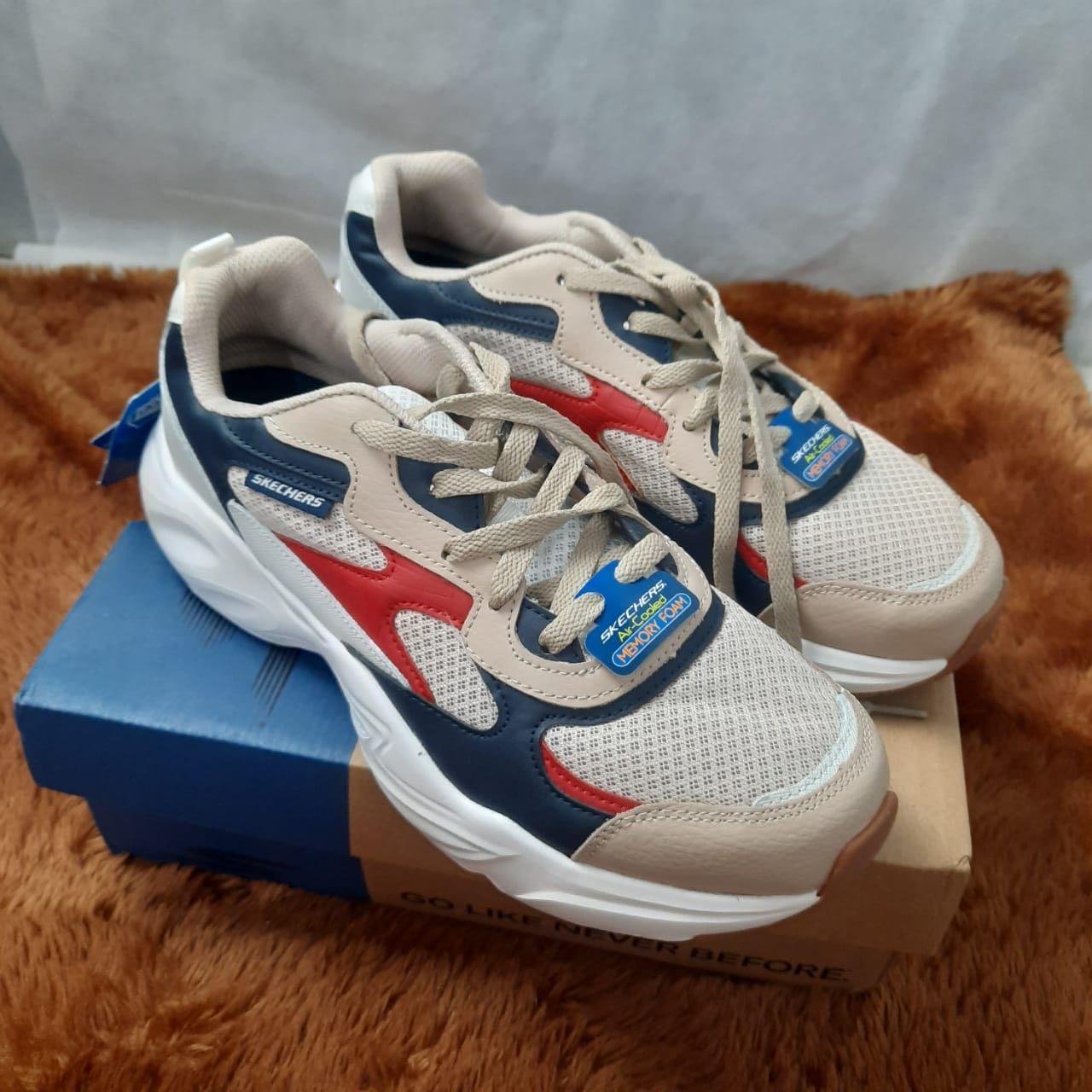 Sepatu Skechers Sepatu Sneakers Running Shoes Sepatu Unisex Fesyen Pria Sepatu Sneakers Di Carousell