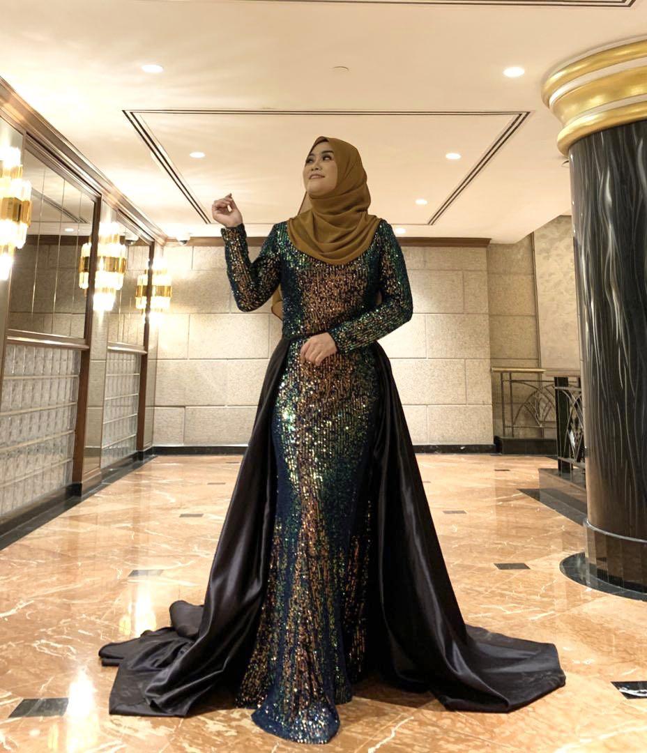 Glamorous dress outlet for muslimah