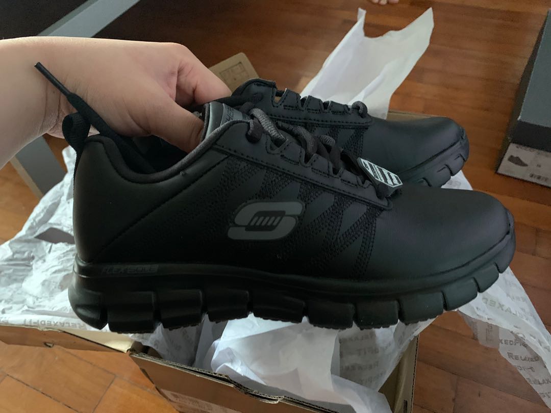 skecher non slip shoes