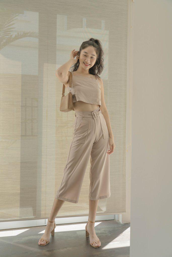 Young hungry free parallel pants