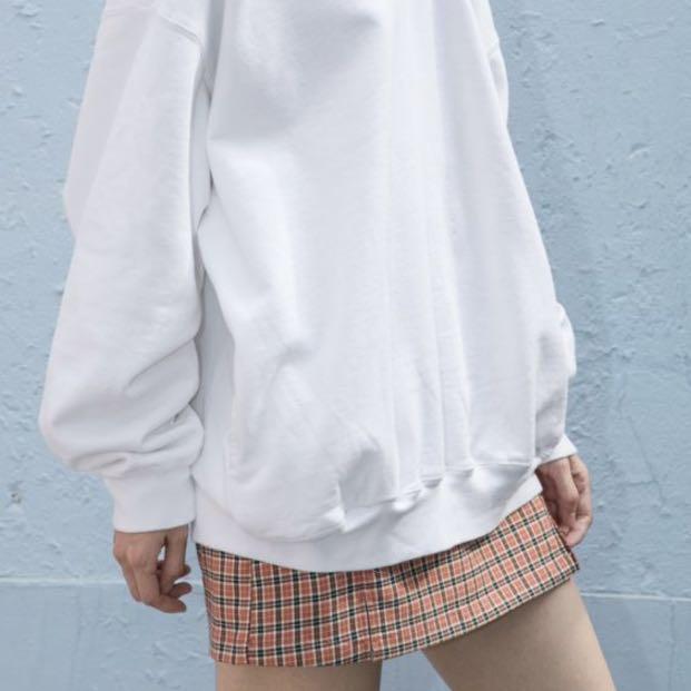 Brandy melville archer sweatshirt new arrivals