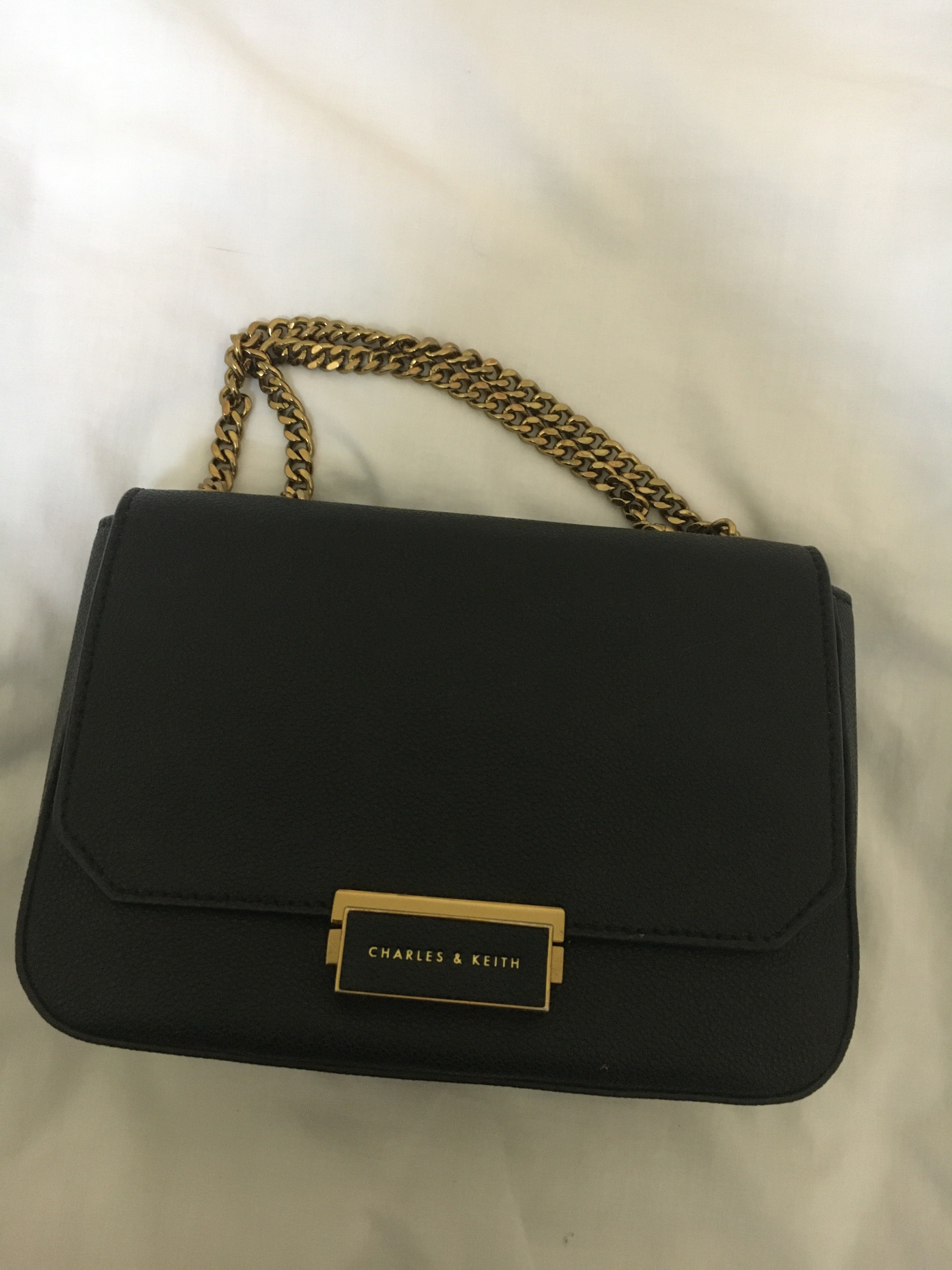 CHARLES KEITH Classic Push Lock Crossbody Bag