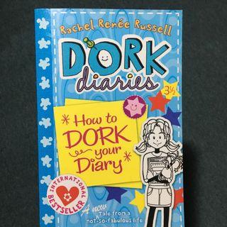 Dork Diaries: How to Dork your Diary