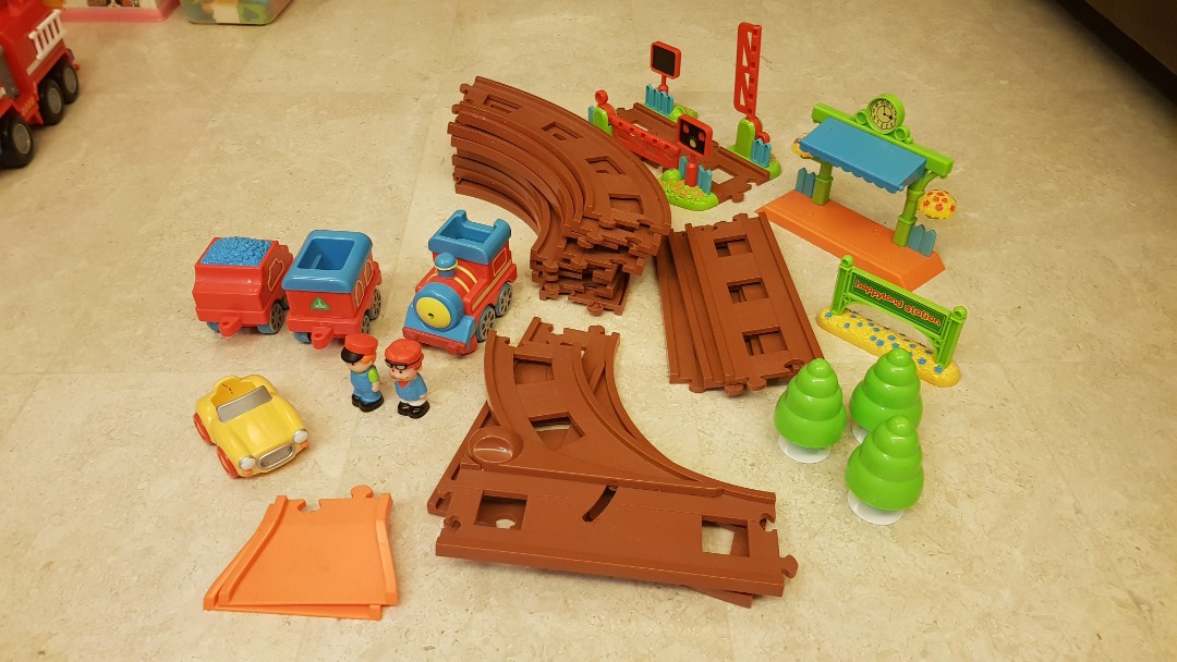 happyland train set