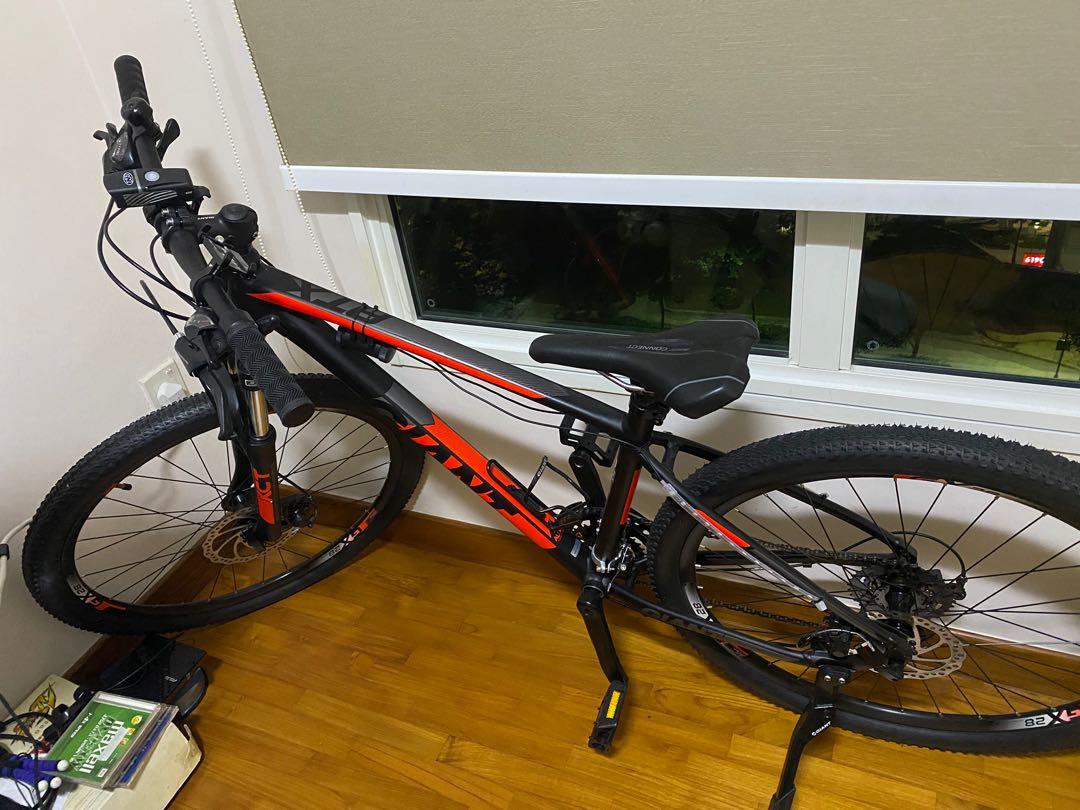 Giant atx 27.5 orange and black best sale